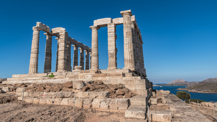 Morning at the foot of the temple of Poseidon