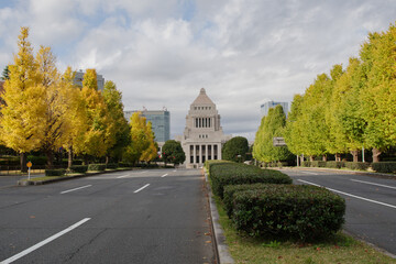 内堀通り国会前交差点の風景　霞ヶ関、千代田区、東京、日本