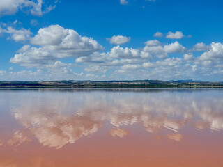 Vega Baja del Segura - Torrevieja - Salinas de Torrevieja, un lago salado, un paraje natural donde los atardeceres son m&aacute;gicos y los reflejos y formaciones salinas son un espect&aacute;culo de la naturaleza