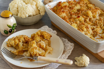 Roasted cauliflower with turmeric, peppers and breadcrumbs