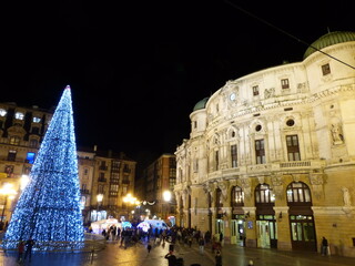 Estampas navideñas por las calles de Bilbao, España.