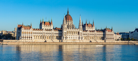 Fototapeta na wymiar Hungarian Parliament building at sunset in Budapest, Hungary