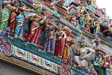 Fototapeta na wymiar hindu temple (sri veeramakaliamman temple) in singapore 