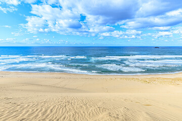 秋の鳥取砂丘　鳥取県鳥取市　Tottori Sand Dunes in Autumn. Tottori-ken Tottori city © M・H