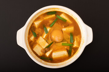スンドゥブ　(豆腐チゲ)