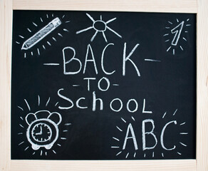 Fototapeta na wymiar back to school blackboard