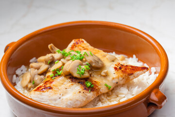 grilled turkey fillet with mushroom sauce and rice