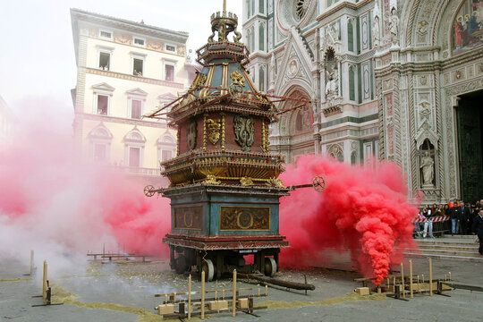 Traditional events for Easter. The "Scoppio del Carro" (The Explosion of the Cart) near the Cathedral of Santa Maria del Fiore, a popular Florentine tradition