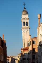 Obraz premium The leaning bell tower of San Giorgio dei Greci in Venice