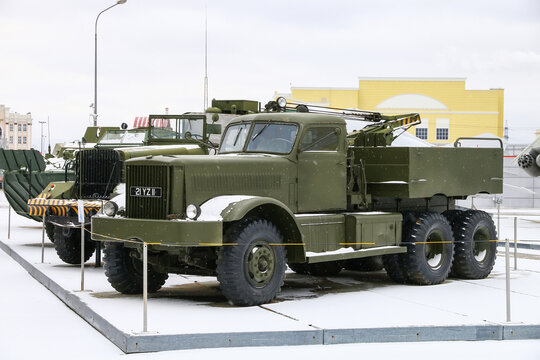 Diamond T Model 980