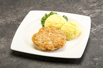 Chicken cutlet with mashed potato