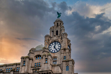 Fototapeta premium The Royal Liver Building with clock tower and fabled liver bird statue on top of dome
