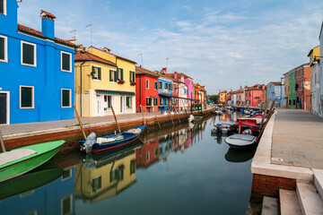 Obraz na płótnie Canvas The magical colors of Burano and the Venice lagoon 