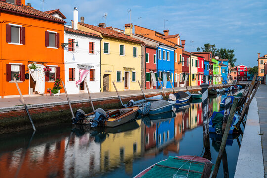 The magical colors of Burano and the Venice lagoon
