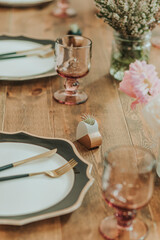 Wedding table decor flower setting 