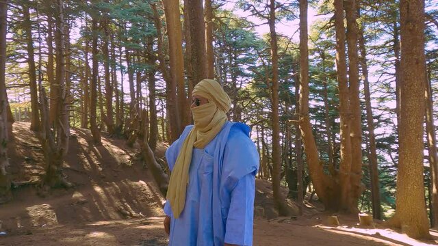 Touareg desert man Al-Sharia Mountains Blida