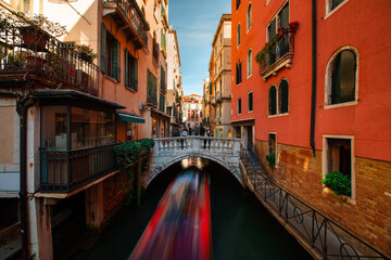 Fototapeta na wymiar World famous water channels of Venezia, Veneto, Italy.