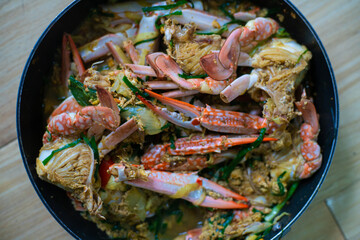 Stir-Fried Crab with Curry Thailand Spicy Seafood
