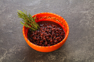 Vegan cuisine - black kidney in the bowl