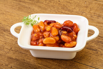 Baked kidney in tomato sauce