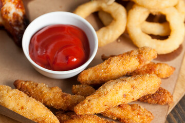 deep fry onion rings are used as a side dish or snack