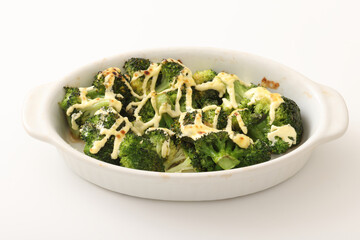 ブロッコリーの箱船風　(素揚げ生姜醤油味)