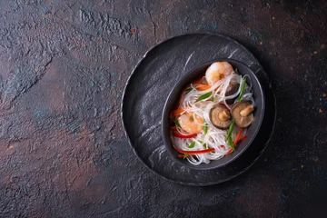 Deurstickers A traditional dish of Asian cuisine. Japanese noodles with shrimps and shiitake mushrooms © viktoriya89
