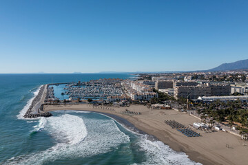 bonita vista de la playa de la playa de Puerto Banús, Marbella