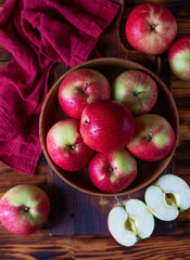 apples in a bowl top view
