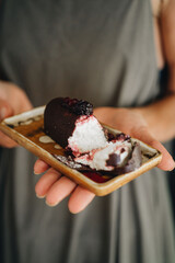 Glazed curd dessert with vanilla flavor