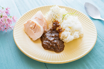 サラダチキンとカレーライス