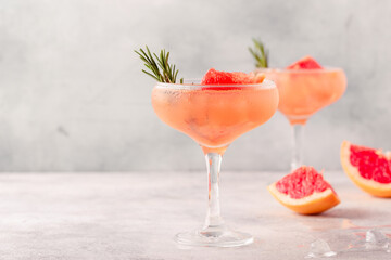 Cold lemonade/cocktail of fresh grapefruit juice.