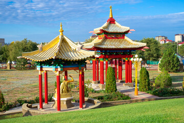 Obraz premium View of the rotunda at the Buddhist Temple 