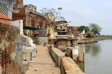 Yamuna river embankment in Mathura. India - obrazy, fototapety, plakaty