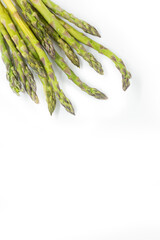 Spargel auf weißem Hintergrund