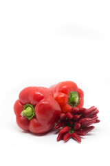 Rotes Gemüse auf weißem Hintergrund