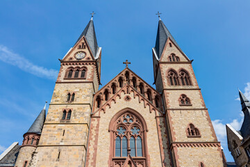 Fototapeta na wymiar Katholische Pfarrkirche St. Peter in Heppenheim (Bergstraße), Hessen 