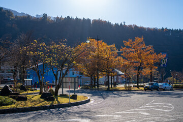 Obraz premium 富山県立山町にある立山の冬の雪景色のある風景 Landscape with snowy winter scenery of Tateyama in Tateyama Town, Toyama Prefecture, Japan.