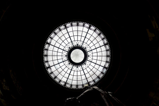 George Rogers Clark National Historical Park In Vincennes, Indiana. Bronze Statue Of George Rogers Clark By Hermon Atkins MacNeil Under The Saucer Dome With Glass Ceiling. 