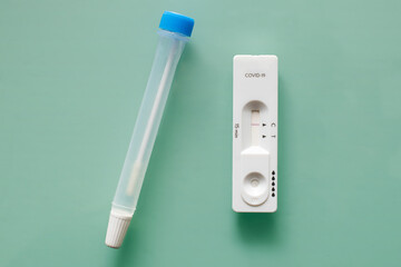 Rapid antigen test 15 minutes covid 19 with negative result