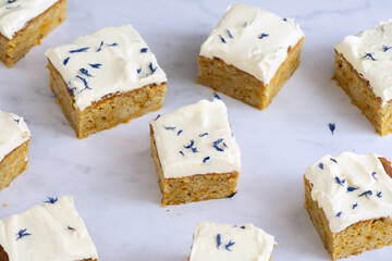 Schwedischer Rübenkuchen Blechkuchen mit Frischkäsecreme