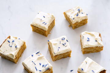 Schwedischer Rübenkuchen Blechkuchen mit Frischkäsecreme