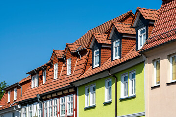 Fototapeta na wymiar Wohnhäuser mit Dachgauben in Heiligenstadt