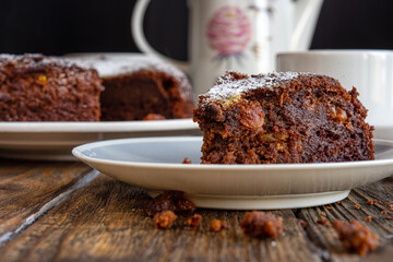 Cake with chocolate and raisins makro