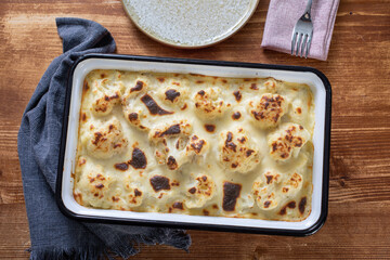 cavolfiore gratinato in forno con besciamella e formaggio