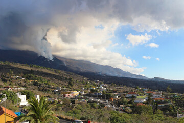 Fototapeta na wymiar Volcán en La Palma, Canarias