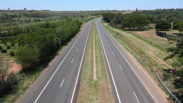 RODOVIA NO INTERIOR DE S&Atilde;O PAULO, FILMAGEM EST&Aacute;TICA