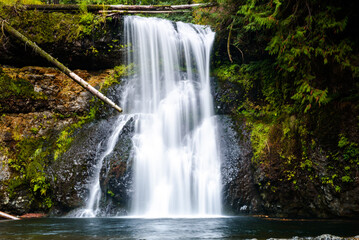 Fototapeta na wymiar Upper north falls long exposure in silver falls state park