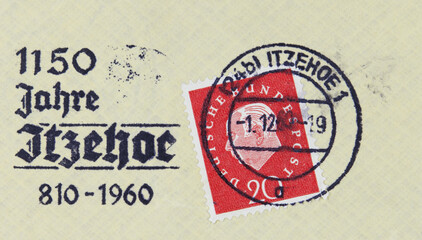 briefmarke stamp vintage retro alt old gestempelt used frankiert cancel itzehoe 1150 Jahre rot red kopf head profil profile mann man 