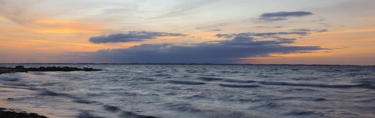 Obraz premium Regenwolken an der Ostseeküste